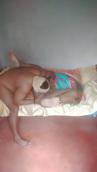 साड़ी प्रदर्शन वीडियो