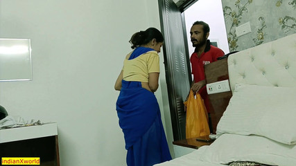 स्पष्ट हिंदी ऑडियो के साथ भारतीय हॉट पोर्न गर्ल्स हार्डकोर सेक्स