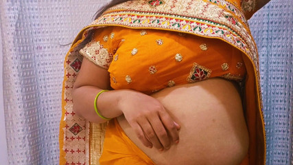 साड़ी संकलन में भारतीय देसी रांड की जमकर चुदाई