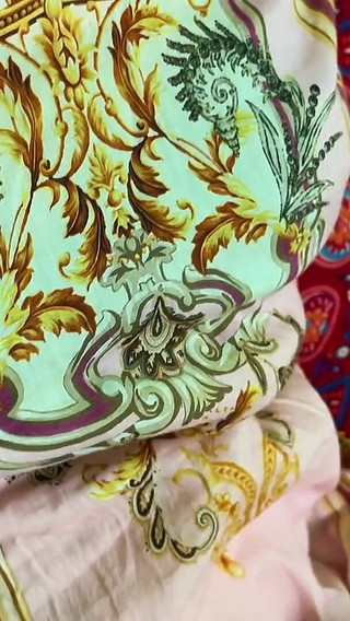 भाभी का दामाद उसे खुश नहीं कर पाता.