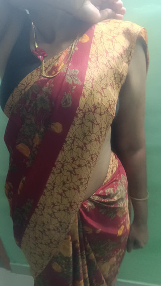 गेस्ट हाउस में चेन्नई कॉलेज टीचर साड़ी सैंडिंग रोमांस