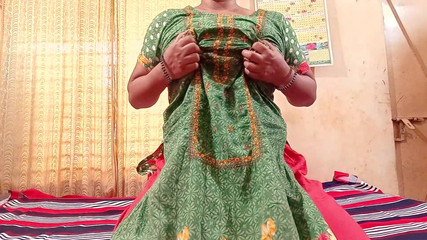 मैंने अकेले सेक्स किया क्योंकि मेरे पति घर पर नहीं थे