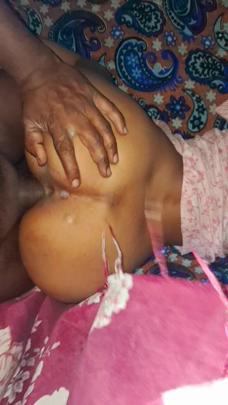 भाभी को अपने बॉयफ्रेंड से चोदा