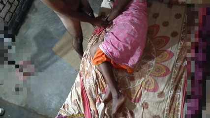 आज पहली बार भाभी की गांड की चुदाई हुई