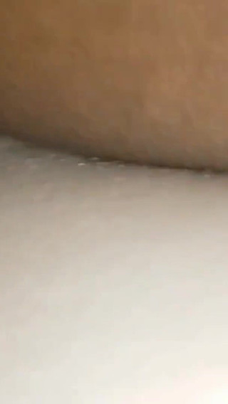 Youngenglishbbw Nata4sex मेरी बिल्ली की गहरी गुदा में उंगली कर रहा है