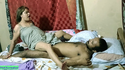 स्पष्ट गंदे ऑडियो के साथ देसी हॉट शौकिया सेक्स! वायरल XXX सेक्स