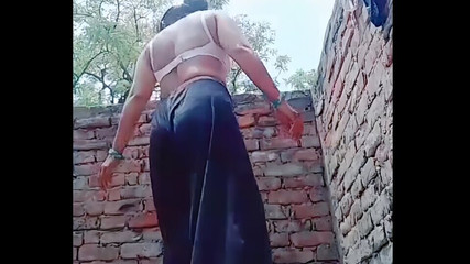 नमस्कार दोस्तों, कैसे हैं आप, आज नहाते समय थोड़ा हस्तमैथुन करने का विचार आया।