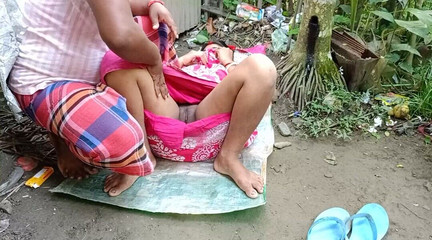 आउटडोर मेरी भाभी और मैं एक साथ मिले