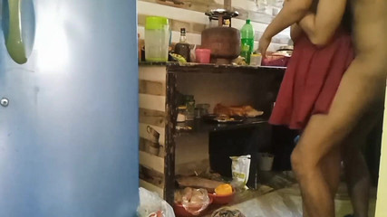 भारतीय युवा सौतेली बहन को मेरी सौतेली बहन के सामने सौतेले भाई ने चोदा