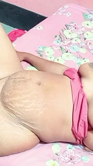 आज मैंने अपनी मोटी गर्लफ्रेंड के साथ कई रोमांटिक तरीके से सेक्स किया है.