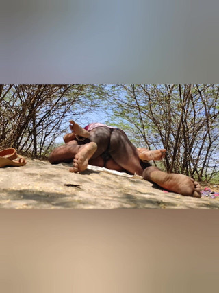 गांव में आउटडोर सेक्स