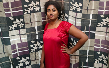 सौतेली माँ को भारतीय सौतेला बेटा उपहार