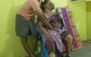 सौतेली माँ और सौतेला बेटा गुदा मैथुन करते हैं