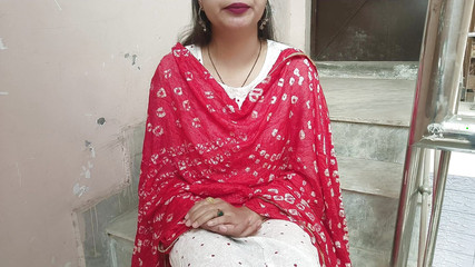 देसी सौतेले भाई और सौतेली बहन के रियल सेक्स ने छोटे लंड को सहलाया और फिर उसकी चूत को चाटा