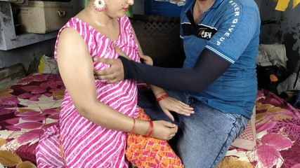 अपने सौतेले भाई को सिखाती है कि अगले महीने जिसकी शादी हो रही है, उसे कैसे चोदना है, स्पष्ट हिंदी ऑडियो