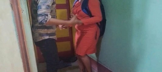 भारतीय छात्र ने खुशी-खुशी लड़की की ट्यूशन छोड़ दी