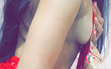 भाभी को खुद से प्यार करना बहुत पसंद है