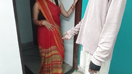 काम की तलाश में गई सालू भाभी, मालिक ने उठाया फायदा