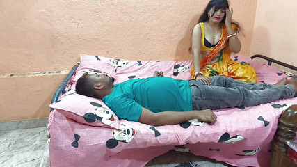 सेक्सी खूबसूरत पत्नी रोमांस और हार्डकोर चुदाई