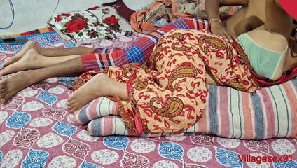 गाँव की भाभी की तेज चुदाई चूत मुलायम बालों वाली चूत सेक्स