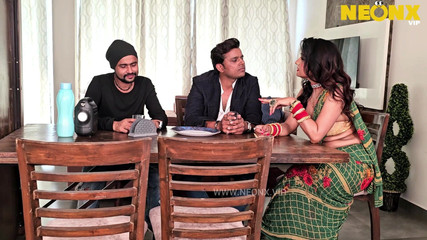 सबसे पसंदीदा सौतेली माँ ने सौतेले बेटे के दोस्तों के साथ सेक्स किया! देसी पोर्न!