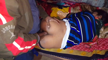 मुझे भाभी की गांड पर थूक कर मजा आया.