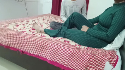 देसी भारतीय गर्लफ्रेंड सख्त लंड पाना चाहती थी