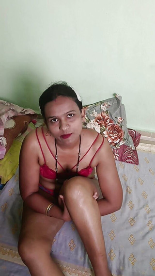 कविता भाभी जीजा के साथ धूम मचा रही हैं