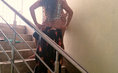 बरसात के दिन में सौतेले भाई के साथ सौतेली बहन की चुदाई