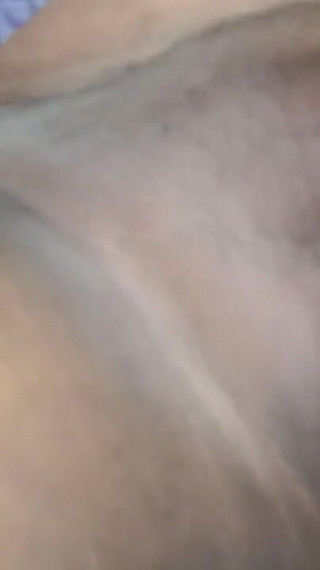 बॉय फ्रेंड्स में केरला भाभी के बड़े स्तन शो