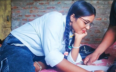 टीचर ने फीस माफ़ कर दी और स्टूडेंट से चुदाई कर दी