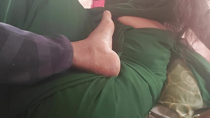 सारा मुख-मैथुन में मल्लू लड़की