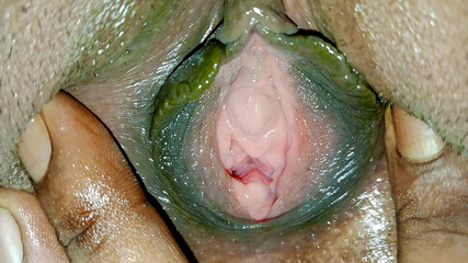 मेरी सेक्सी भाभी को तेल से चोदना, वह बहुत खुश है