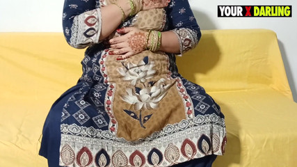 मोटी गृहिणी ने अपने प्रेमी को बहकाया