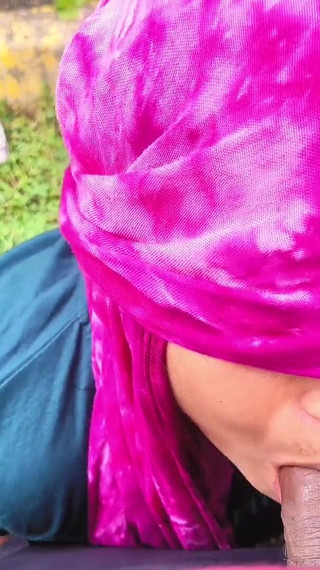 भारतीय अमीर लड़की द्वारा आउटडोर सेक्स और मुख-मैथुन हॉट हिंदी सेक्स वीडियो