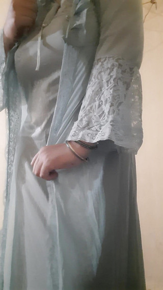 भारतीय सुडौल पत्नी अपने पति के लिए वीडियो कॉल कर रही है भाग 1