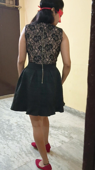 देसी एमएमएस कोमल ने स्थानीय कमरे में त्वरित चुदाई के लिए लड़के से मुलाकात की