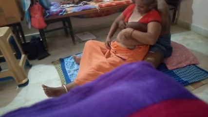 हॉट बड़े स्तन वाली महिलाओं को उनके पति के छोटे सौतेले भाई ने जमकर चोदा