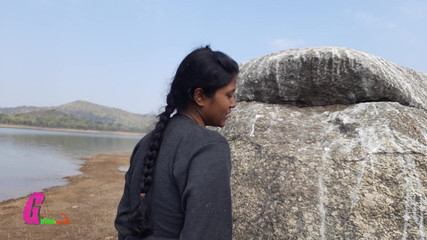 भारतीय युगल आउटडोर नदी किनारे सेक्स करते हैं