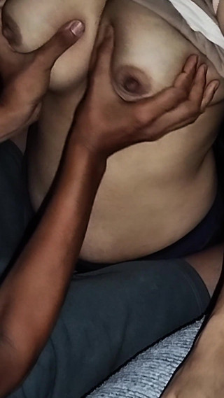 बंगाली बड़ी प्राकृतिक स्तन वाली दूधिया भाभी ने अपने देवर के साथ सेक्स का आनंद लिया