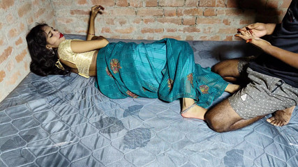 भाभी ने मुझे अपने घर डिनर पर बुलाया और अपनी चूत चुदाई करवाई