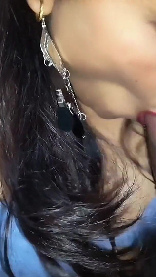 हिंदी ऑडियो और गंदी बातचीत के साथ अकेले में भारतीय जोड़ों का देसी भारतीय असली घर का बना सेक्स