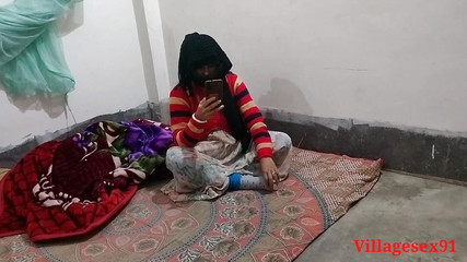 भारतीय गाँव की लड़कियाँ काले डिक के साथ सेक्स