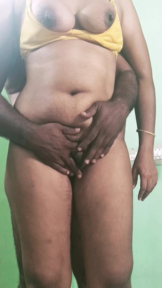 सेक्सी विवाहित पत्नी ने अपनी किशोरवय सौतेली माँ को सिखाया "कैसे खड़े होकर हार्डकोर सेक्स किया जाता है"