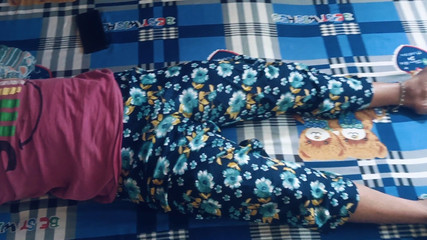 अकेली सौतेली बहन की हॉट