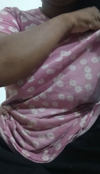 देसी गर्ल की आवाज में बात