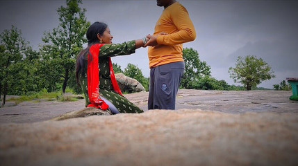 निकटतम होटल में आने वाले क्षण का आनंद लेना - भाभी देसी हॉट विलेज स्टाइल XXX वीडियो।