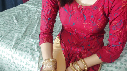 मोसी को घर पर अकेला छोड़ दो