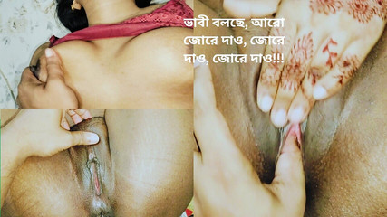 पड़ोसी भारतीय भाभी ने अपने पति सहकर्मियों को संभोग सुख से संतुष्ट किया