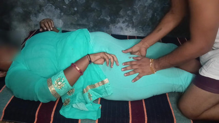 मैंने अपनी सौतेली पत्नी को शयनकक्ष में चोदा जब वह आराम कर रही थी